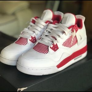 Jordan 4s